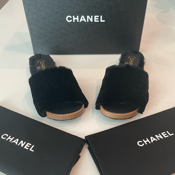 Authentic Chanel Orylag/Lambskin Mules - Picture 5 of 7